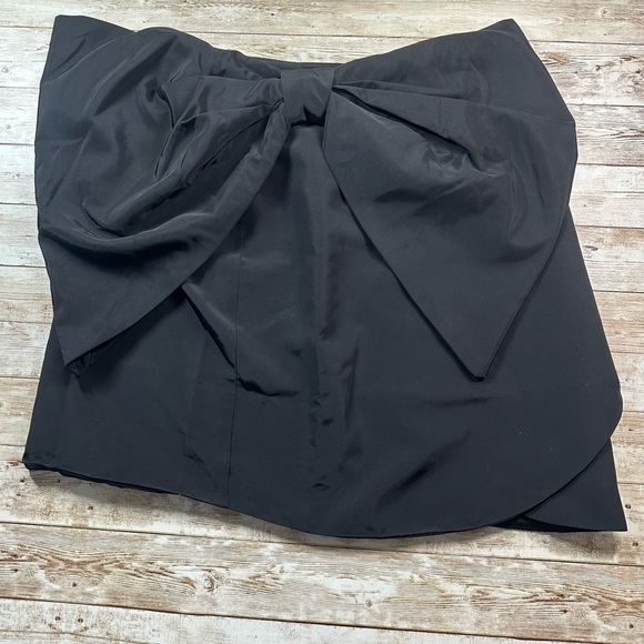 Farm Rio Black Taffeta Mini Skirt Large Side Bow Size Small NWT - Picture 3 of 13